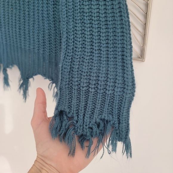 Miracle Distressed Fringe Raw Hem V Neck Oversized Sweater Teal Blue Size M/L - Picture 3 of 9